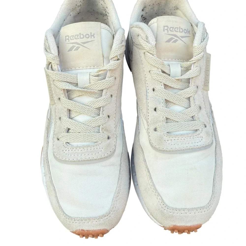 Reebok Galaxy 10 Women's Size 7 Beige Suede Running Shoes Ortholite Gum Sole